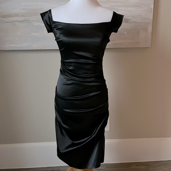 Nicole Miller Collection sexy black satin ruched pencil dress - Picture 3 of 12